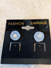 Load image into Gallery viewer, Post Earrings