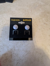 Load image into Gallery viewer, Post Earrings