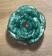 Load image into Gallery viewer, Shimmer Rose Straw Topper
