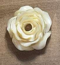 Load image into Gallery viewer, Shimmer Rose Straw Topper
